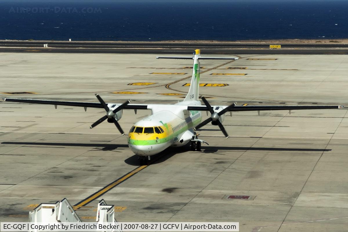 EC-GQF, 1996 ATR 72-202 C/N 489, taxying to the gate