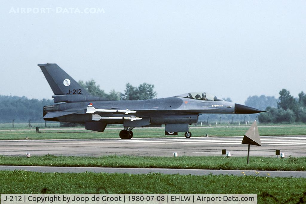 J-212, 1979 Fokker F-16A Fighting Falcon C/N 6D-1, Four white live Sidewinders on this QRA F-16. The aircraft was just a year old at that time.
