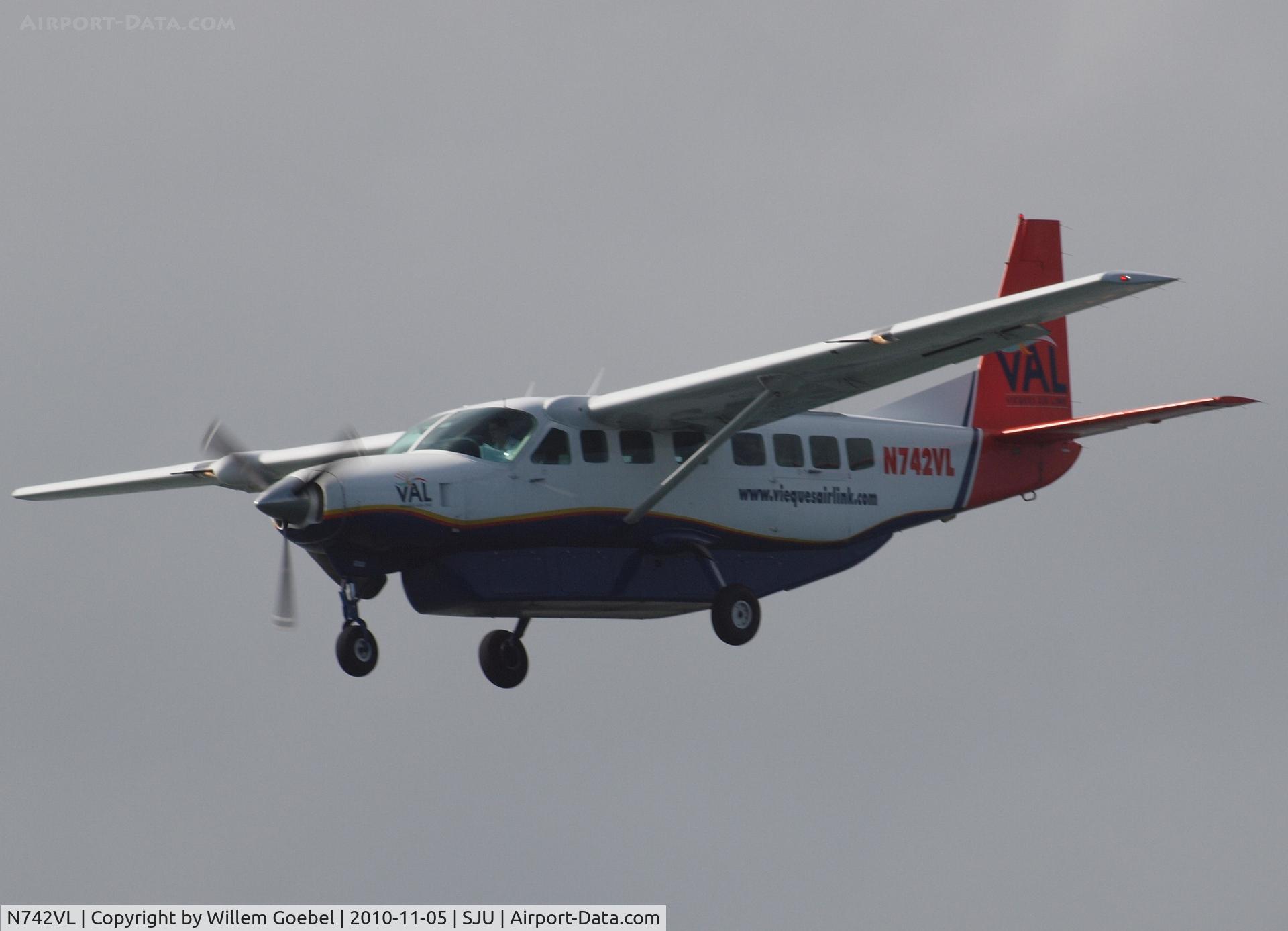 N742VL, 2004 Cessna 208B C/N 208B1100, Prepare for landing