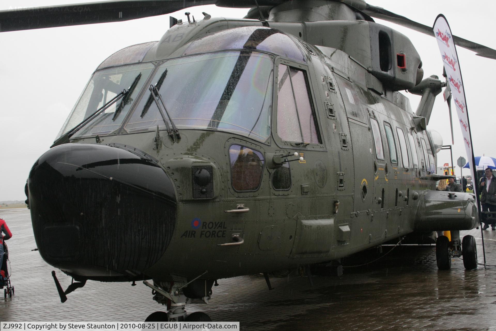 ZJ992, Westland Merlin HC.3A C/N 50106/512003/DEN03, Taken at RAF Benson Families Day (in the pouring rain) August 2010.