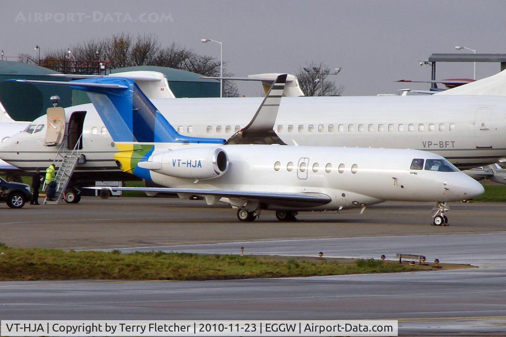 VT-HJA, 2009 Hawker Beechcraft 4000 C/N RC-26, Indian registered Hawker Beechcraft Corp HAWKER 4000, c/n: RC-26 at Luton