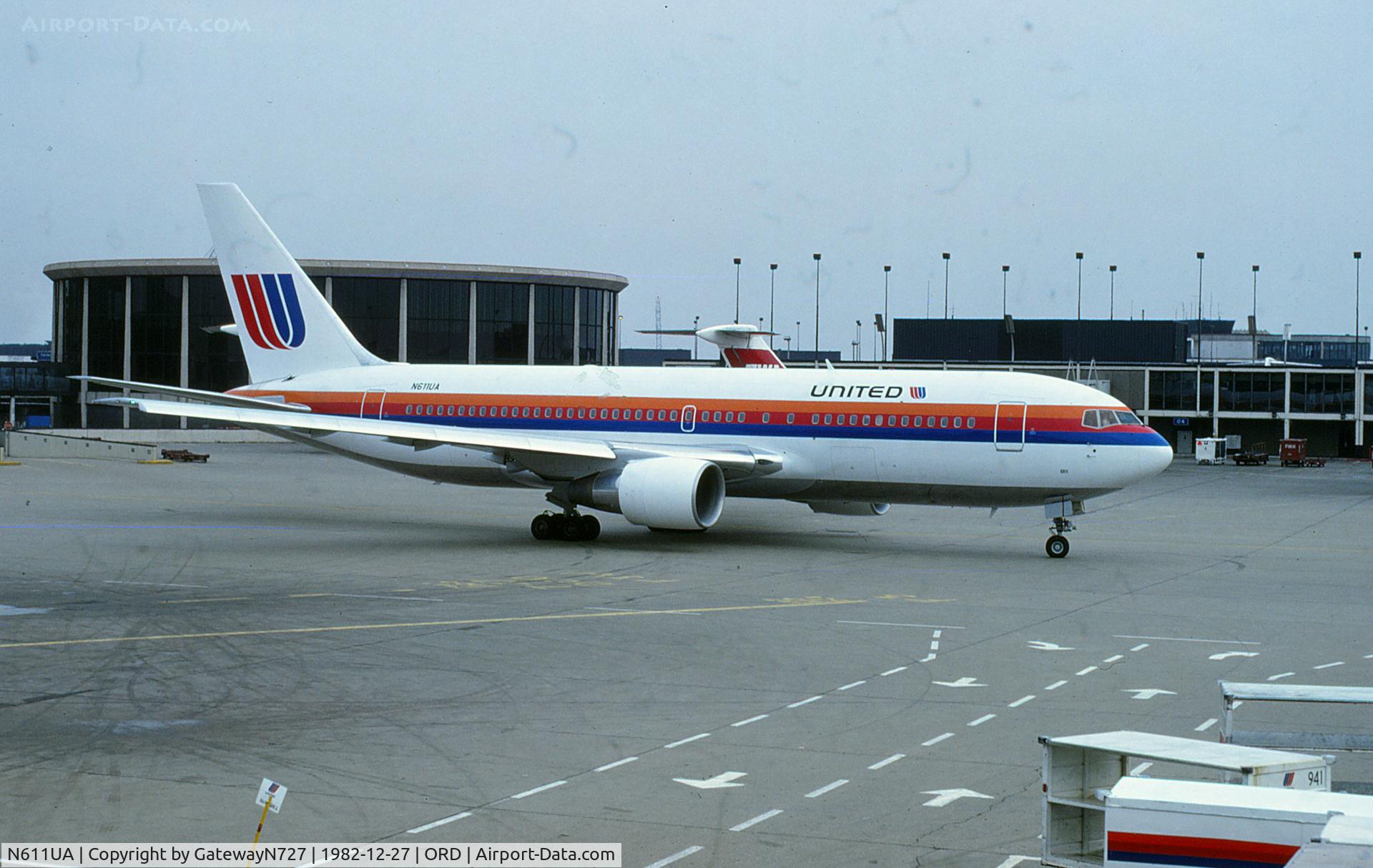 N611UA, 1982 Boeing 767-222 C/N 21872, Brand new 767-200.