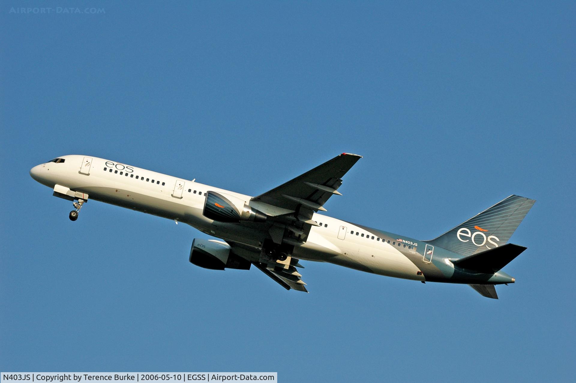 N403JS, 1994 Boeing 757-2Q8 C/N 27351, Stansted, May 2006