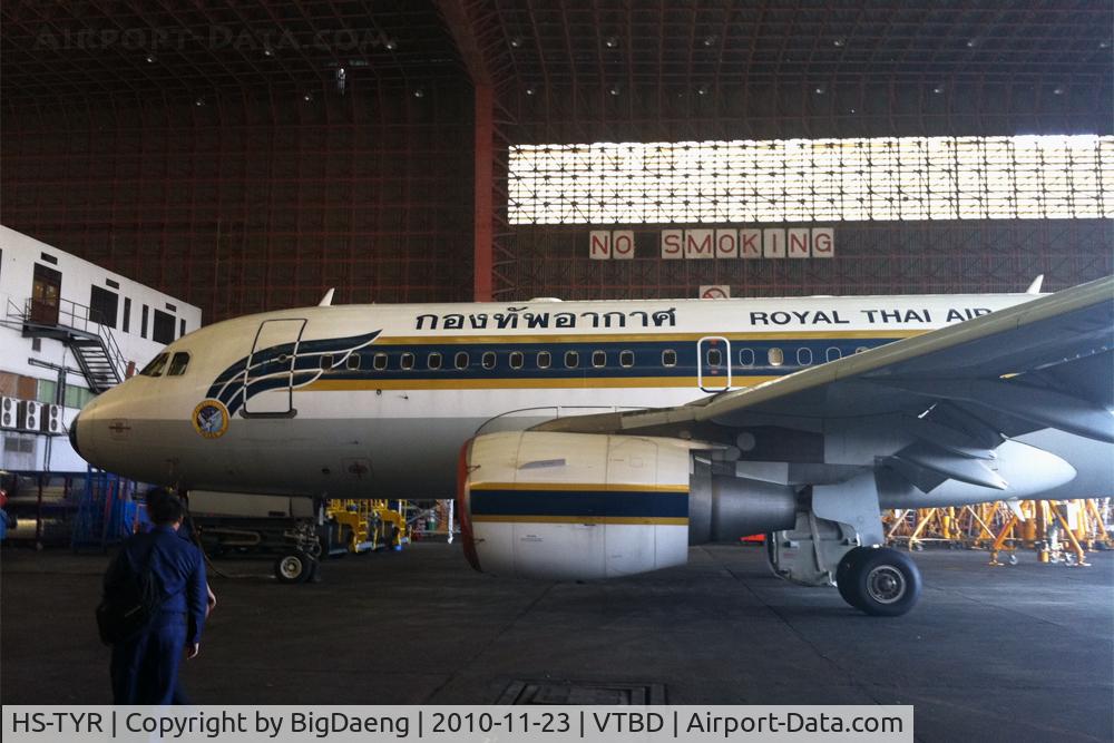 HS-TYR, Airbus A319-115X C/N 1908, Parks in THAI AIRWAYS B747 hangar, came in for dock-fit test and pre-inspection before coming back for overhaul in December.