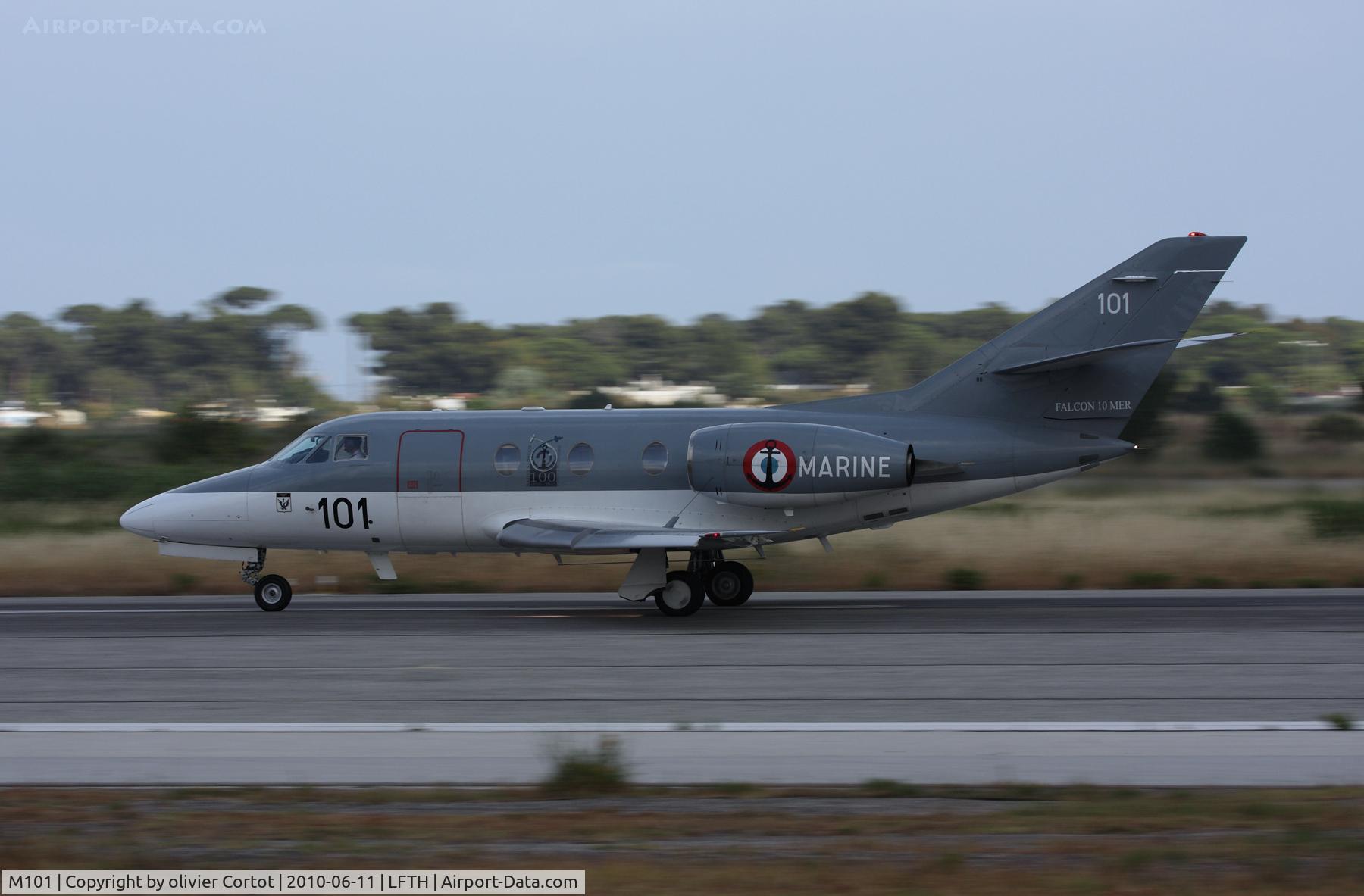 M101, 1977 Dassault Falcon 10MER C/N 101, landing at Hyeres airport