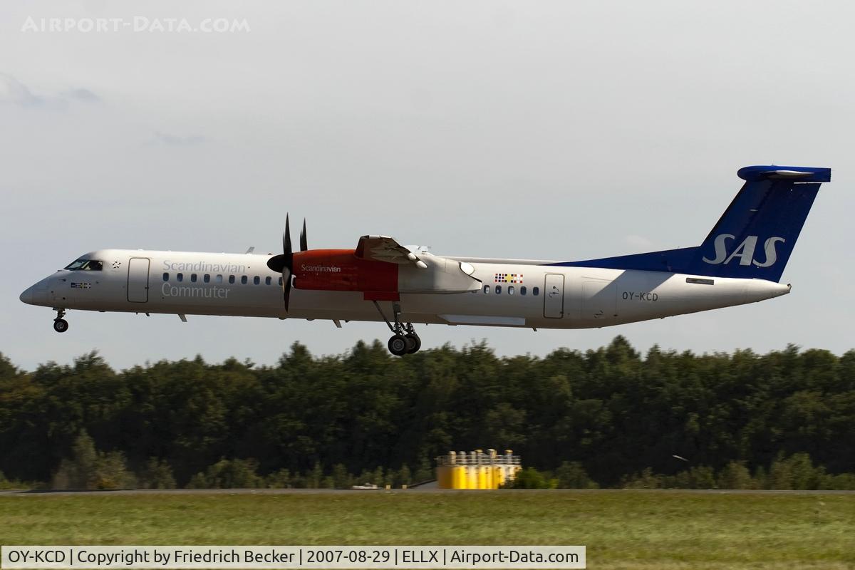OY-KCD, 2001 De Havilland Canada DHC-8-402Q Dash 8 C/N 4062, on final RW06