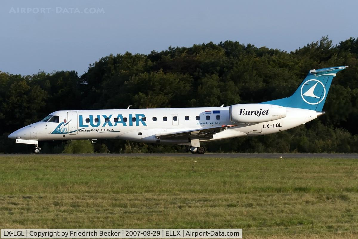LX-LGL, 2005 Embraer ERJ-135LR (EMB-135LR) C/N 14500893, departure via RW06