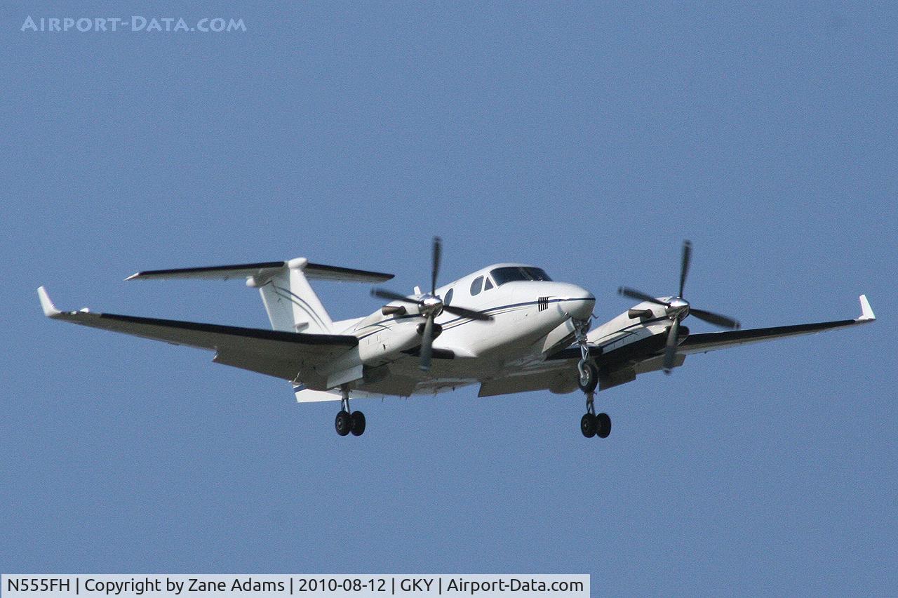 N555FH, 1990 Beech 300 C/N FA-213, Arriving at Arlington Municipal Airport - Arlington, TX