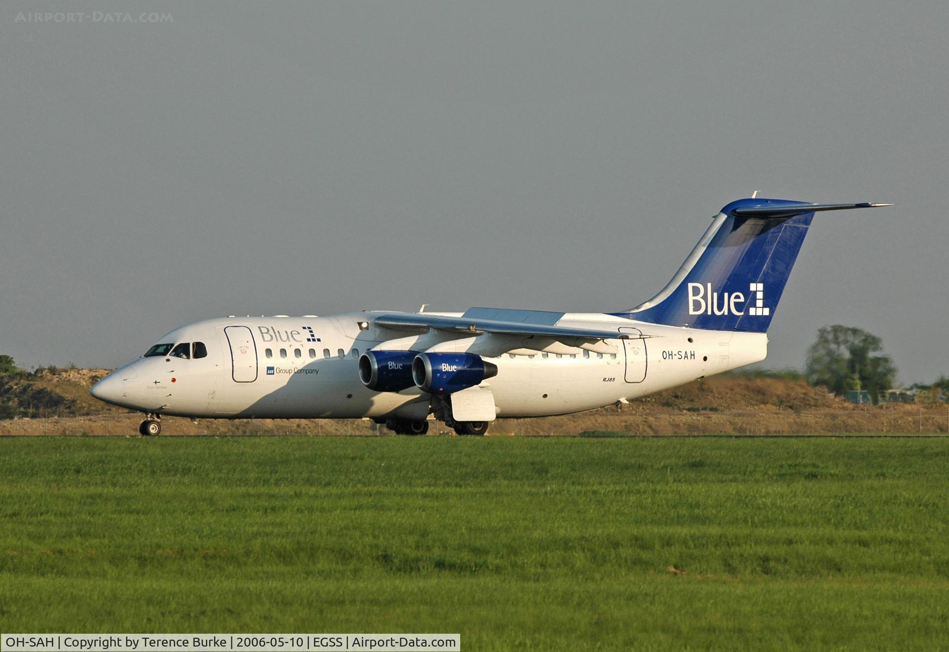 OH-SAH, 2001 BAE Systems Avro 146-RJ85 C/N E.2383, Stansted May 2006