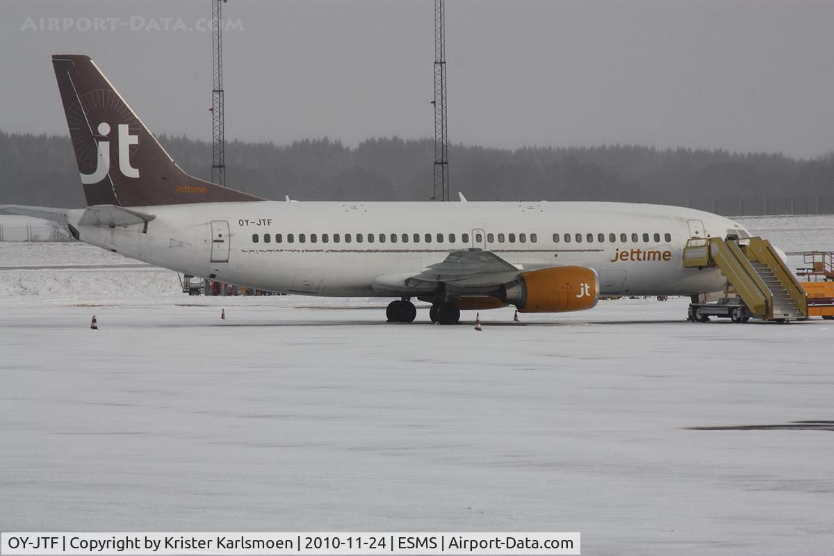 OY-JTF, 1988 Boeing 737-382/F C/N 24364, Parked at Malmö.
