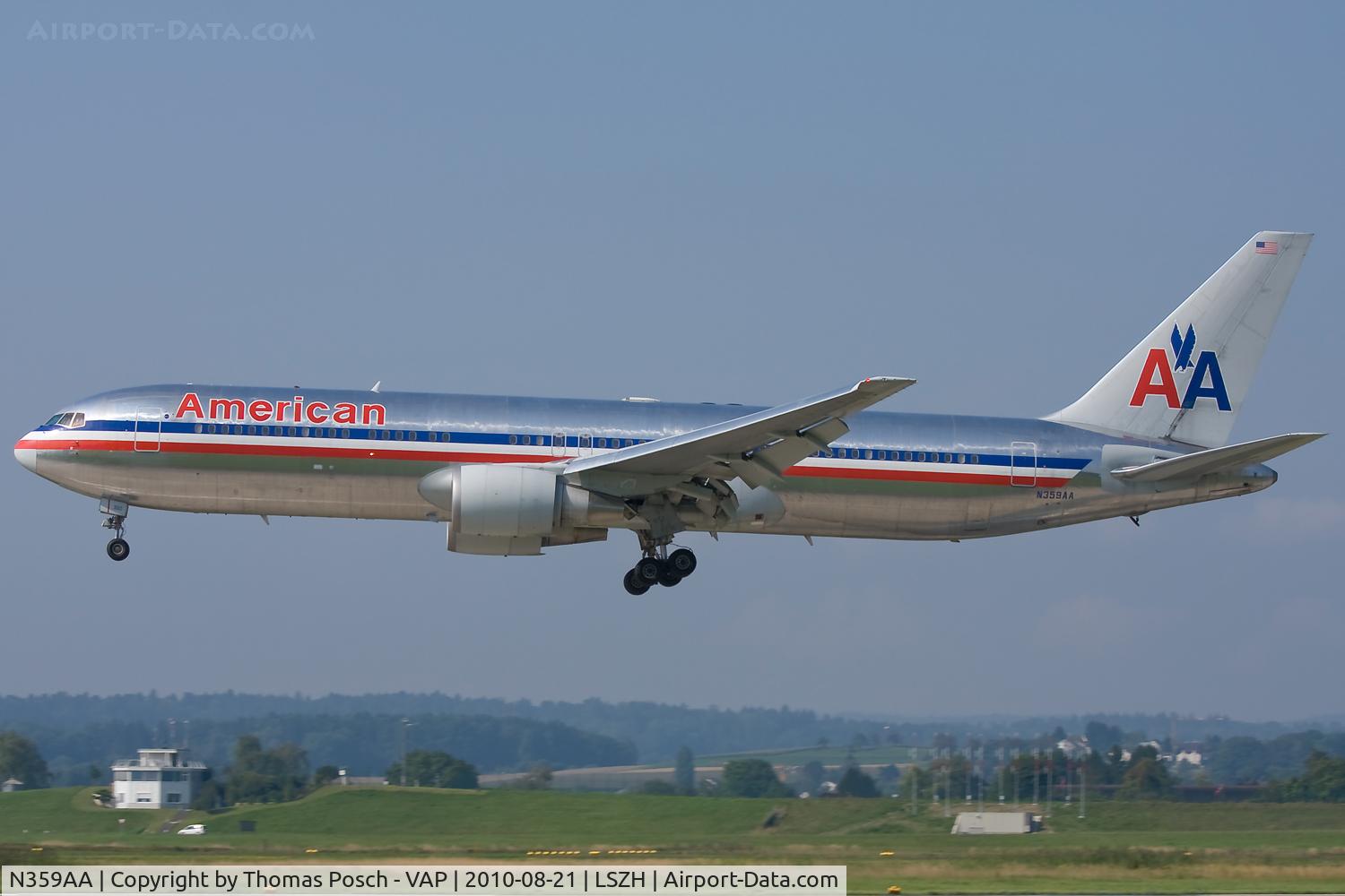 N359AA, 1988 Boeing 767-323 C/N 24040, American Airlines