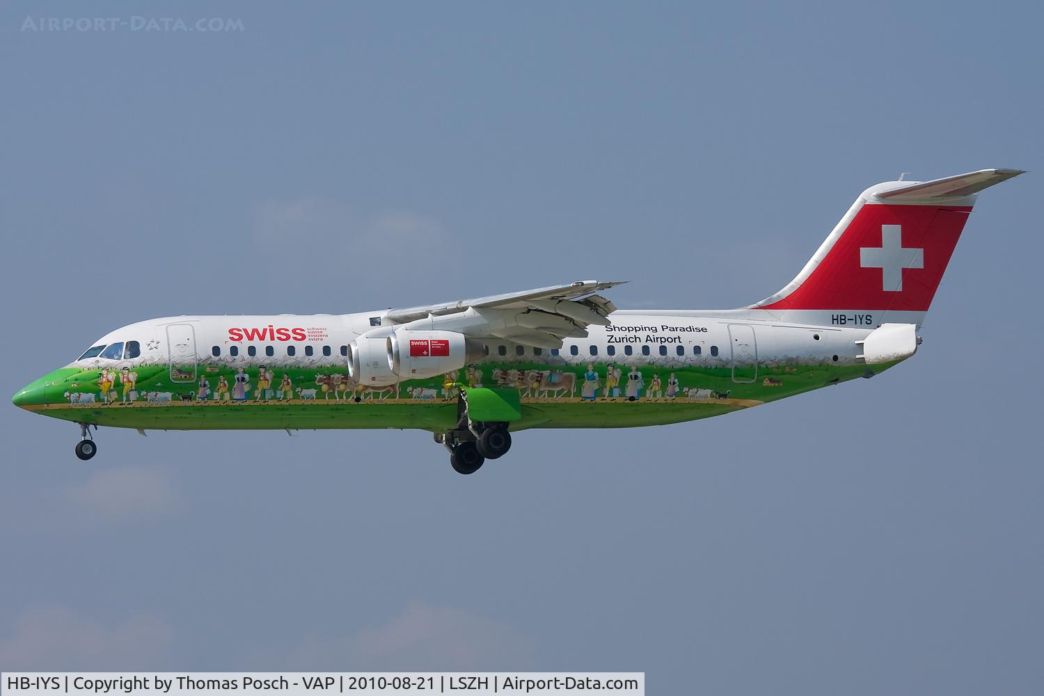 HB-IYS, 2001 British Aerospace Avro 146-RJ100 C/N E3381, Swiss International Airlines