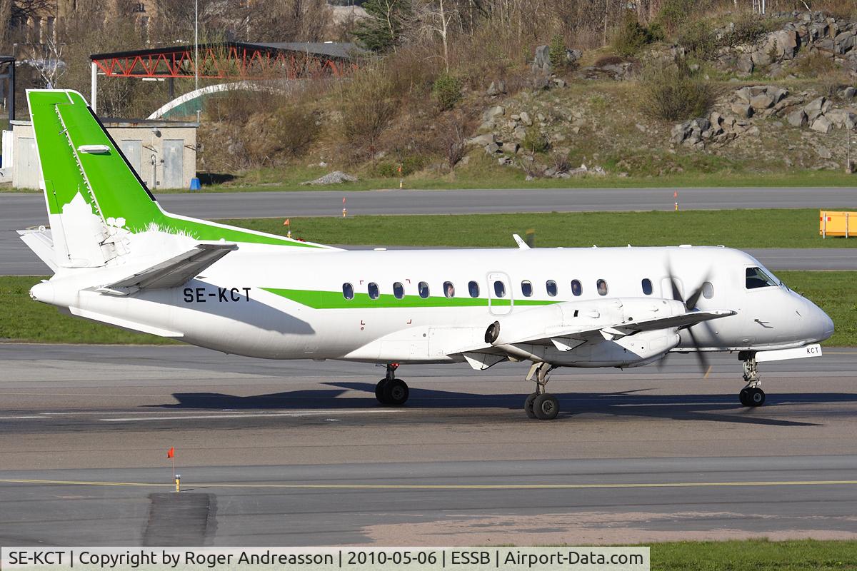 SE-KCT, 1986 Saab SF340A C/N 340A-070, Avitrans Nordic 2Q309 to Växjö lined up. Carrying the Wings of Bornholm logo but the company had ceased operations on April 23.