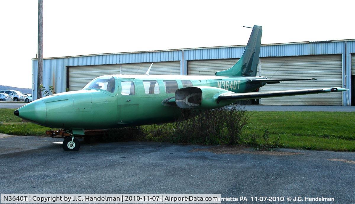 N3640T, 1980 Piper Aerostar 601P C/N 61P08108063420, early evening image