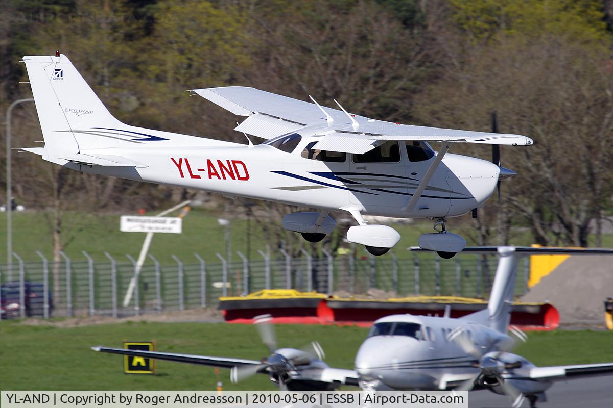 YL-AND, Cessna 172S SP C/N 172S10633, Arriving from Riga