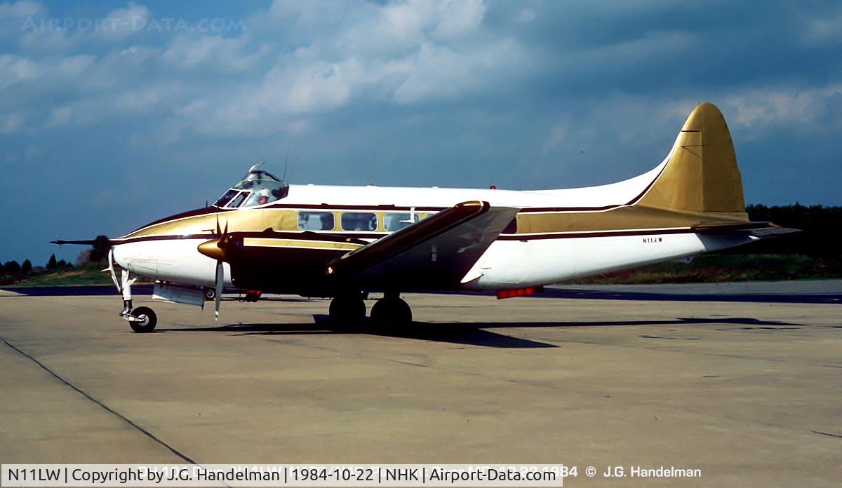 N11LW, Cessna 177B Cardinal C/N 17701956, At Naval Air Test Center Patuxent River MD