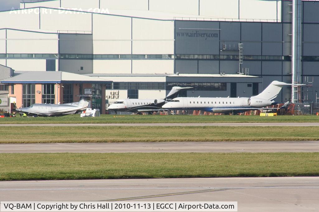 VQ-BAM, 2004 Bombardier BD-700-1A10 Global Express C/N 9139, on the Ocean Sky ramp