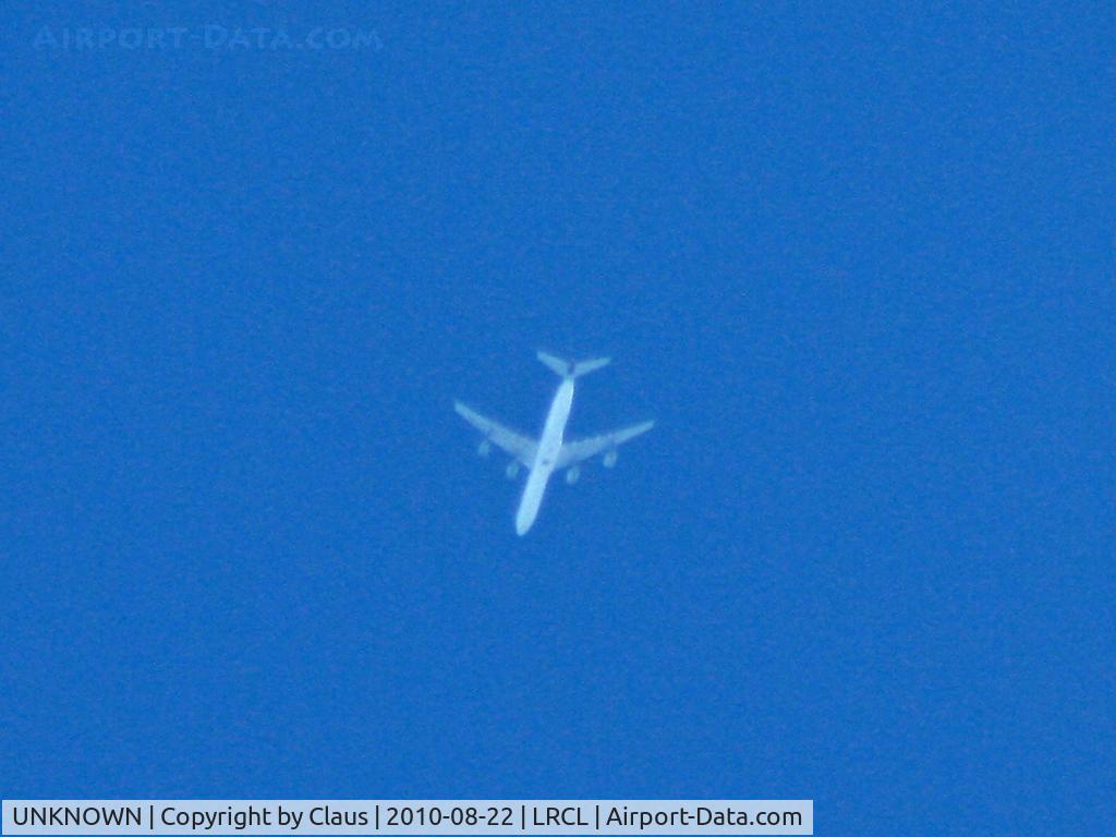UNKNOWN, Contrails Various C/N Unknown, [EOS 450D / Tamrom 70-300 Maximum Zoom+Crop]