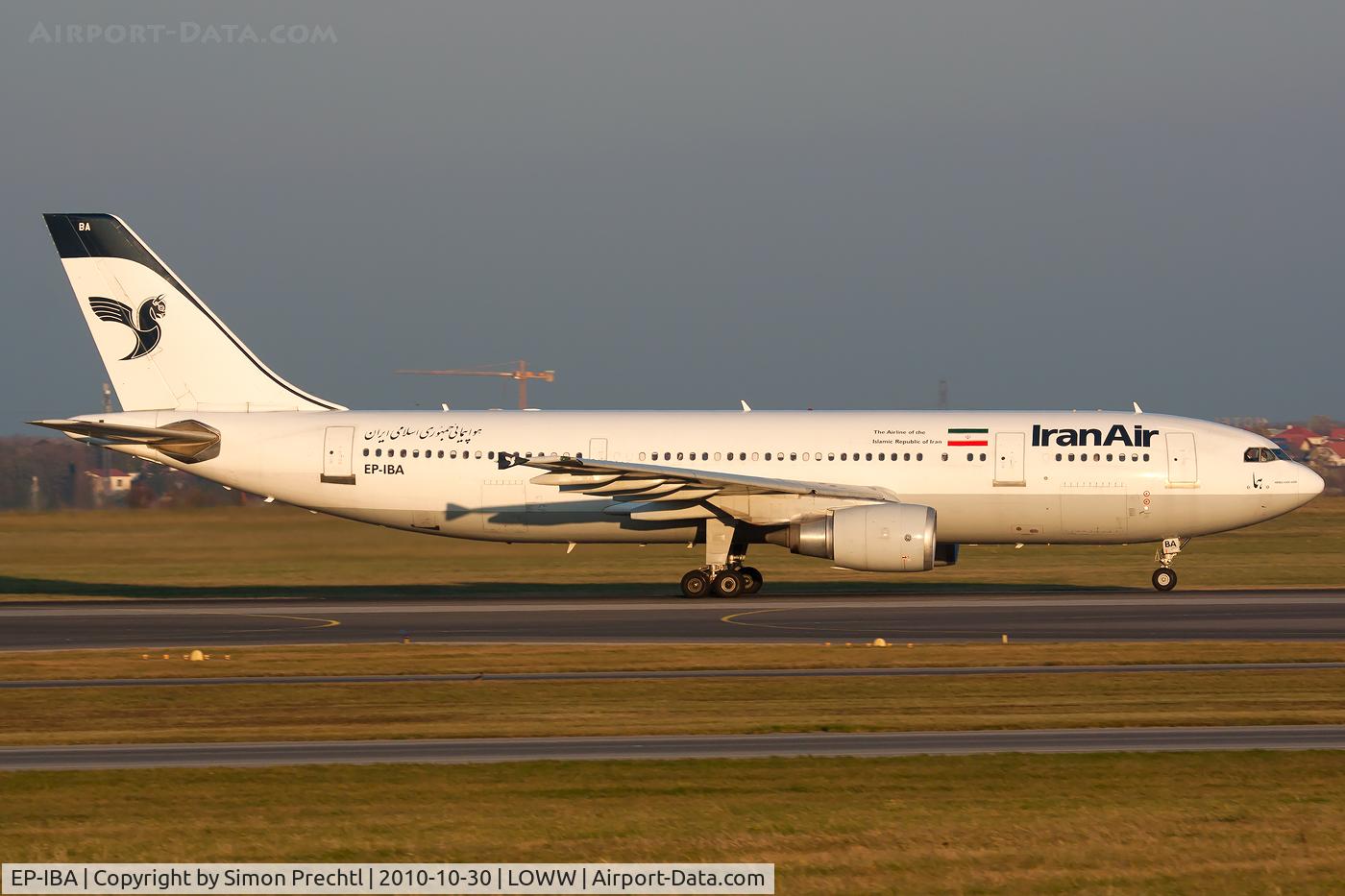 EP-IBA, 1993 Airbus A300B4-605R C/N 723, EP-IBA @ Vienna Airport