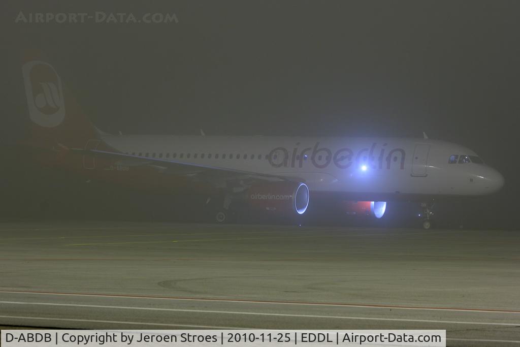 D-ABDB, 2005 Airbus A320-214 C/N 2619, foggy night, just switching the engines of due the bad conditions