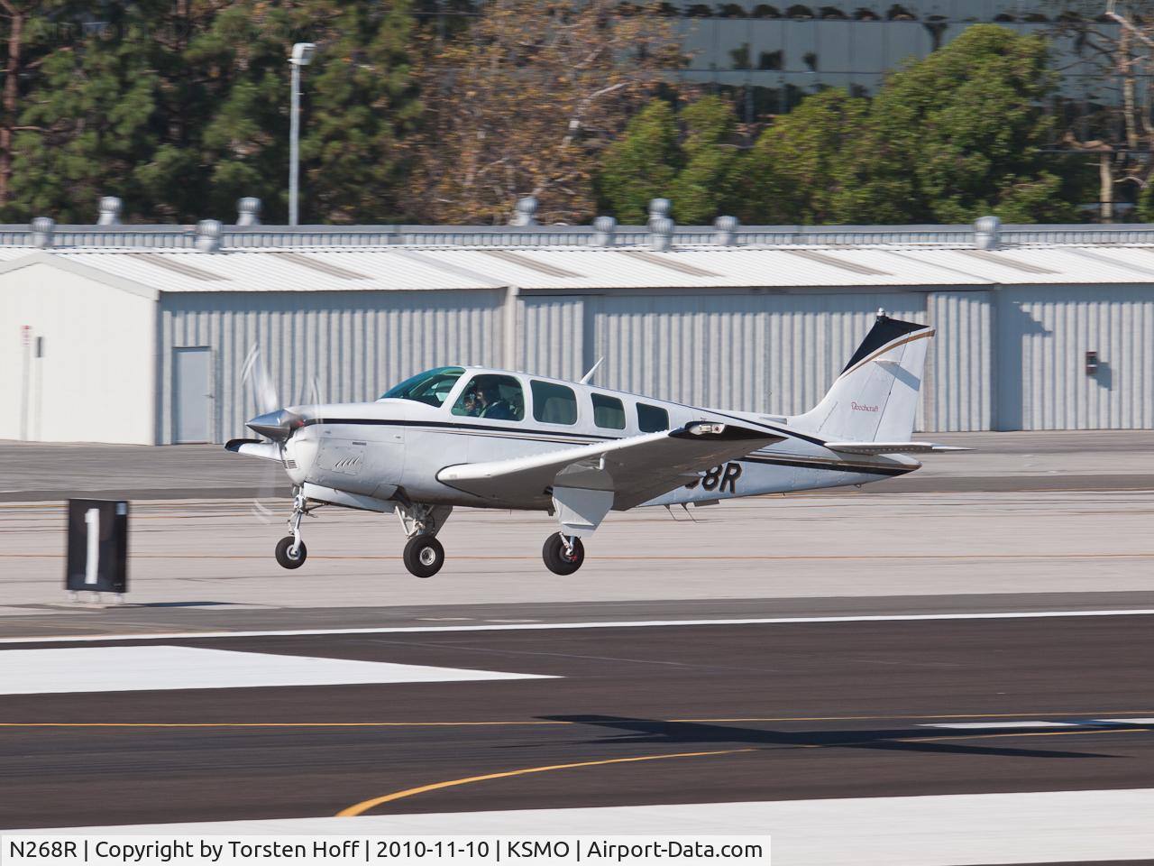 N268R, 1977 Beech A36 Bonanza 36 C/N E-1092, N268R departing from RWY 21