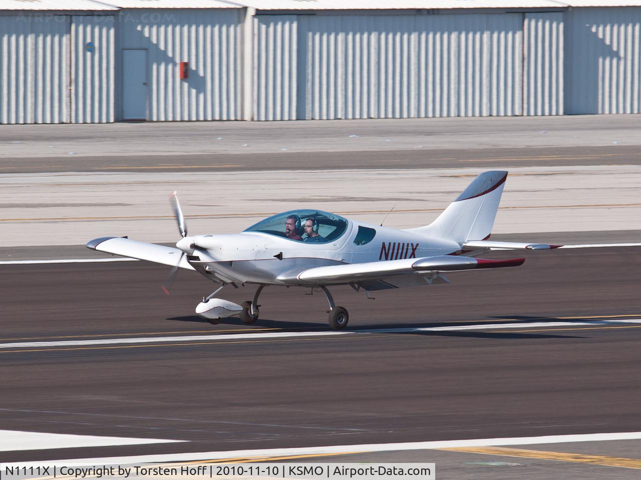 N1111X, 2008 CZAW SportCruiser C/N 08SC176, N1111X arriving on RWY 21