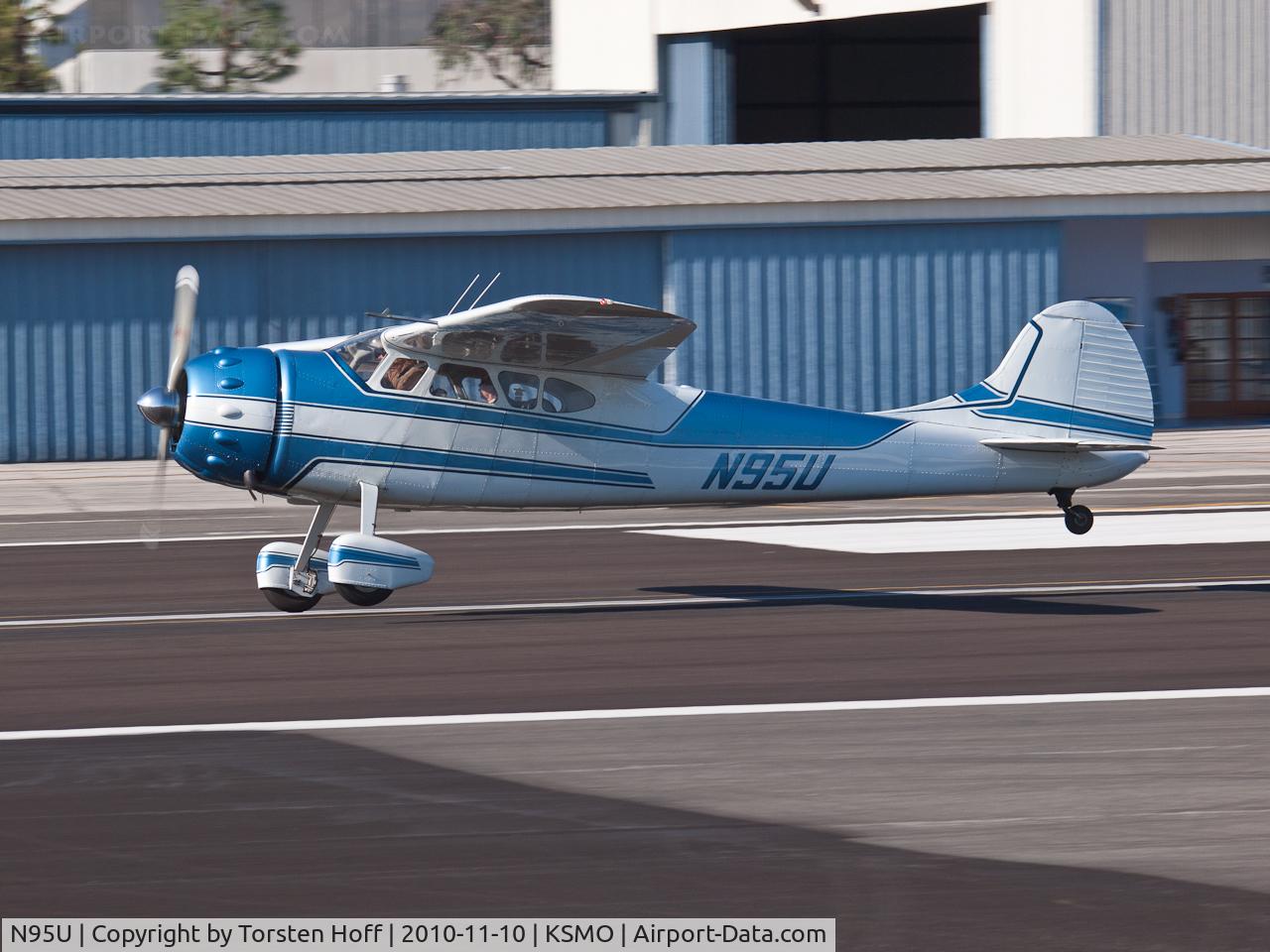 N95U, 1951 Cessna 195A C/N 7714, N95U departing from RWY 21