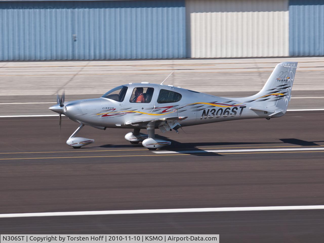 N306ST, 2006 Cirrus SR22-g2 Turbo 3000 C/N 2247, N306ST arriving on RWY 21