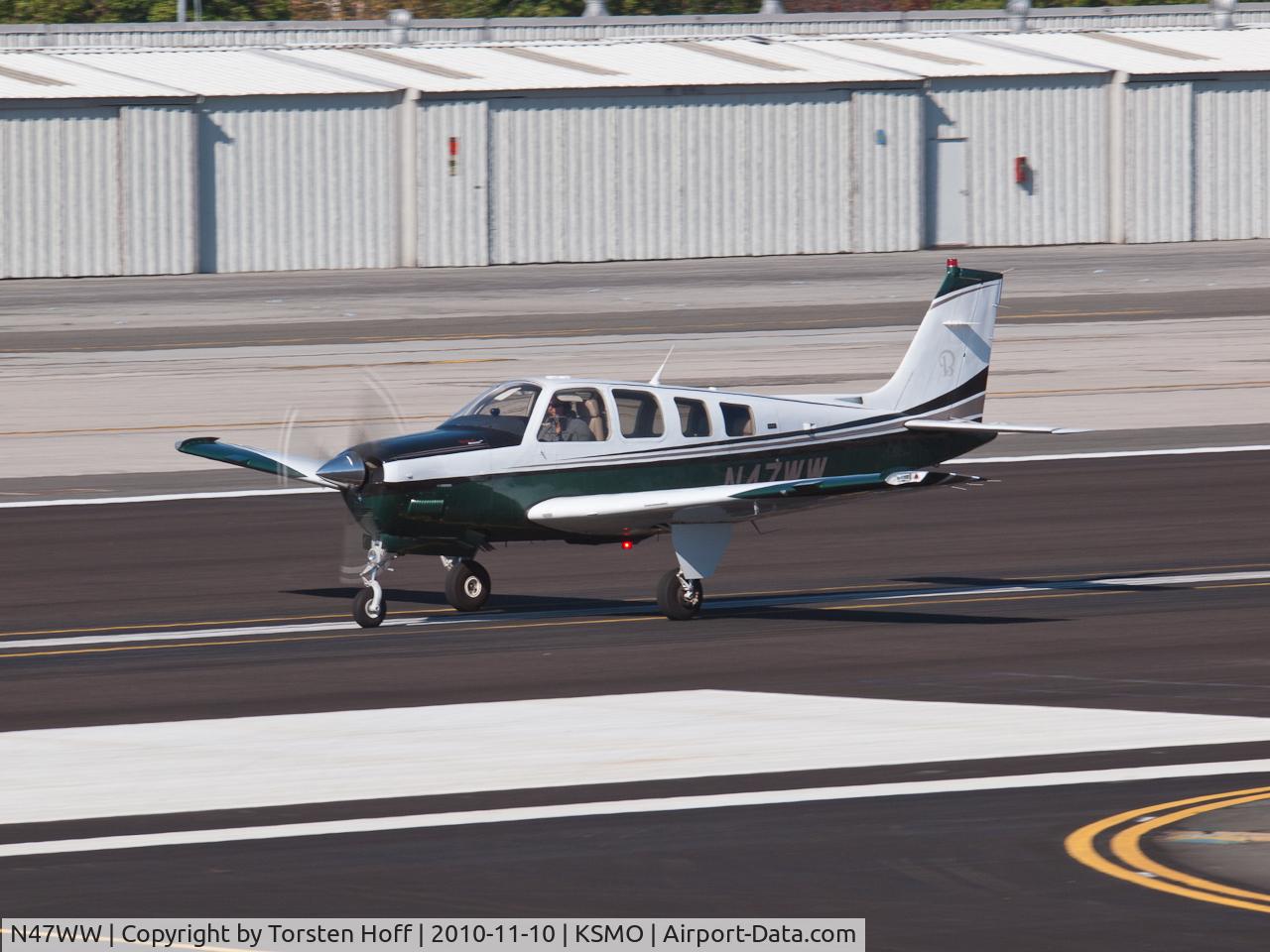 N47WW, 2007 Hawker Beechcraft Corp G36 Bonanza C/N E-3821, N47WW departing from RWY 21