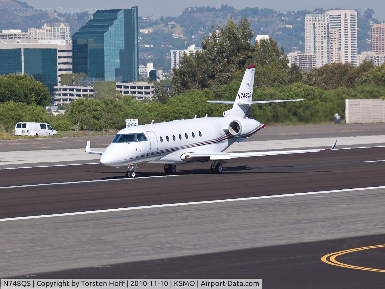 N748QS, 2006 Israel Aircraft Industries Gulfstream 200 C/N 157, N748QS departing from RWY 21