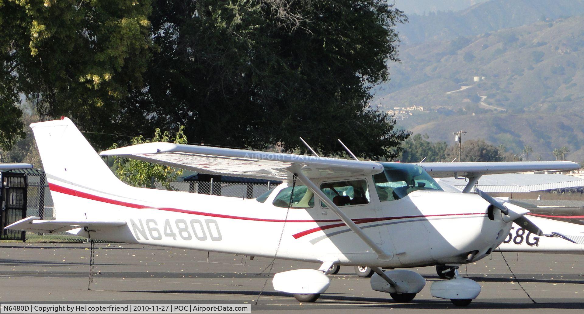 N6480D, 1979 Cessna 172N C/N 17272828, Parked in transient parking