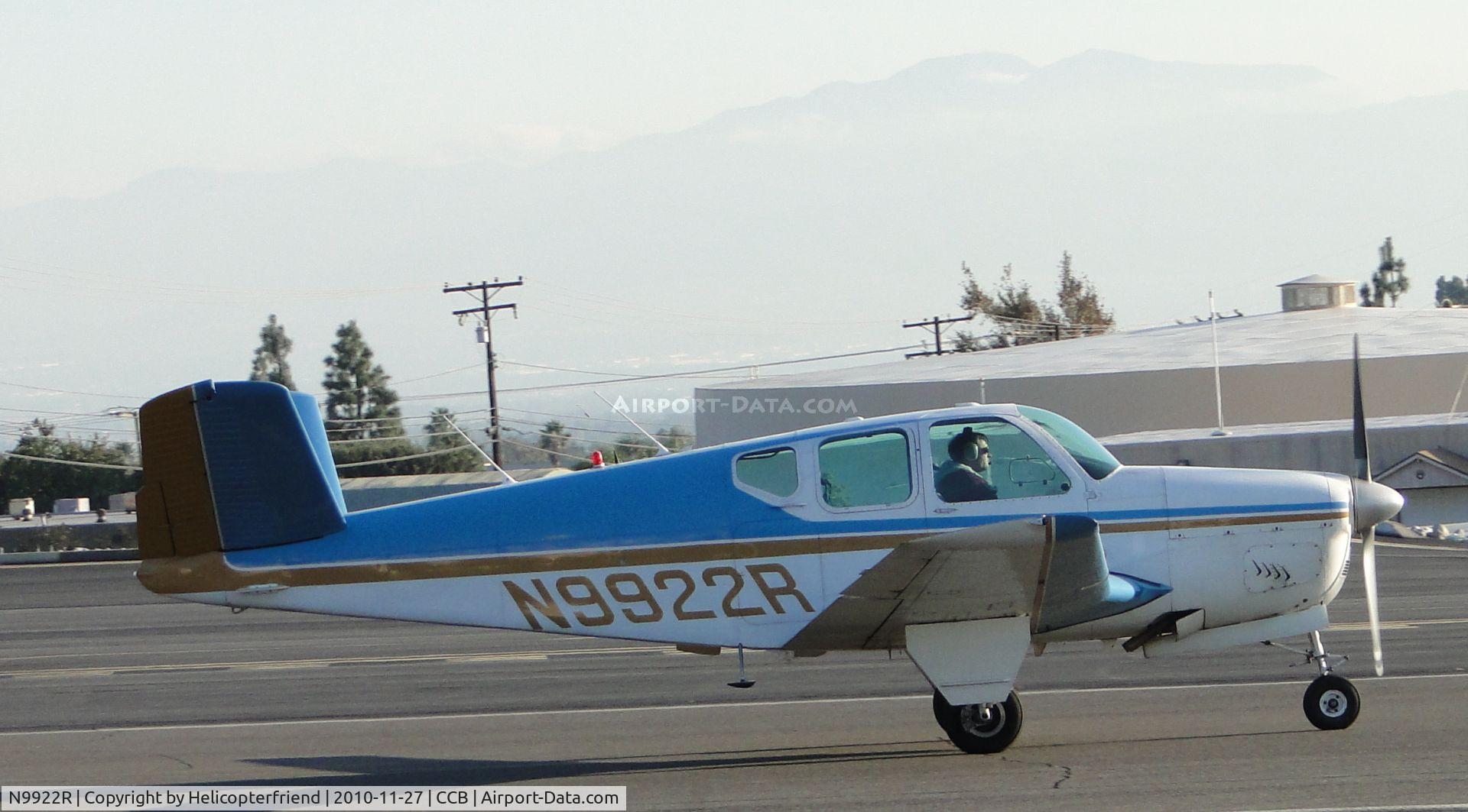N9922R, 1960 Beech M35 Bonanza C/N D-6495, Starting take off roll westbound on runway 24