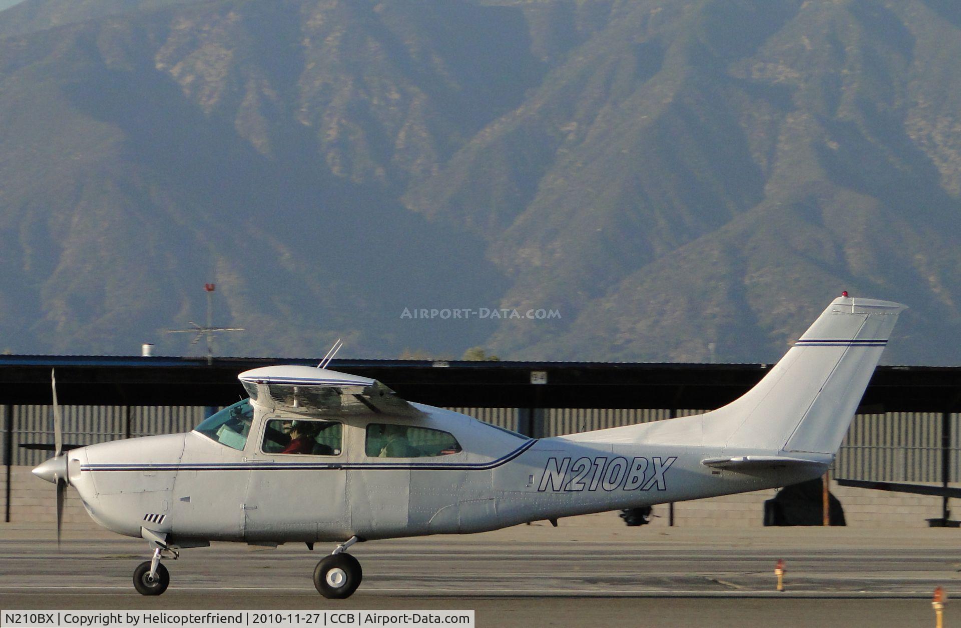 N210BX, 1972 Cessna 210L Centurion C/N 21059583, Starting take off roll