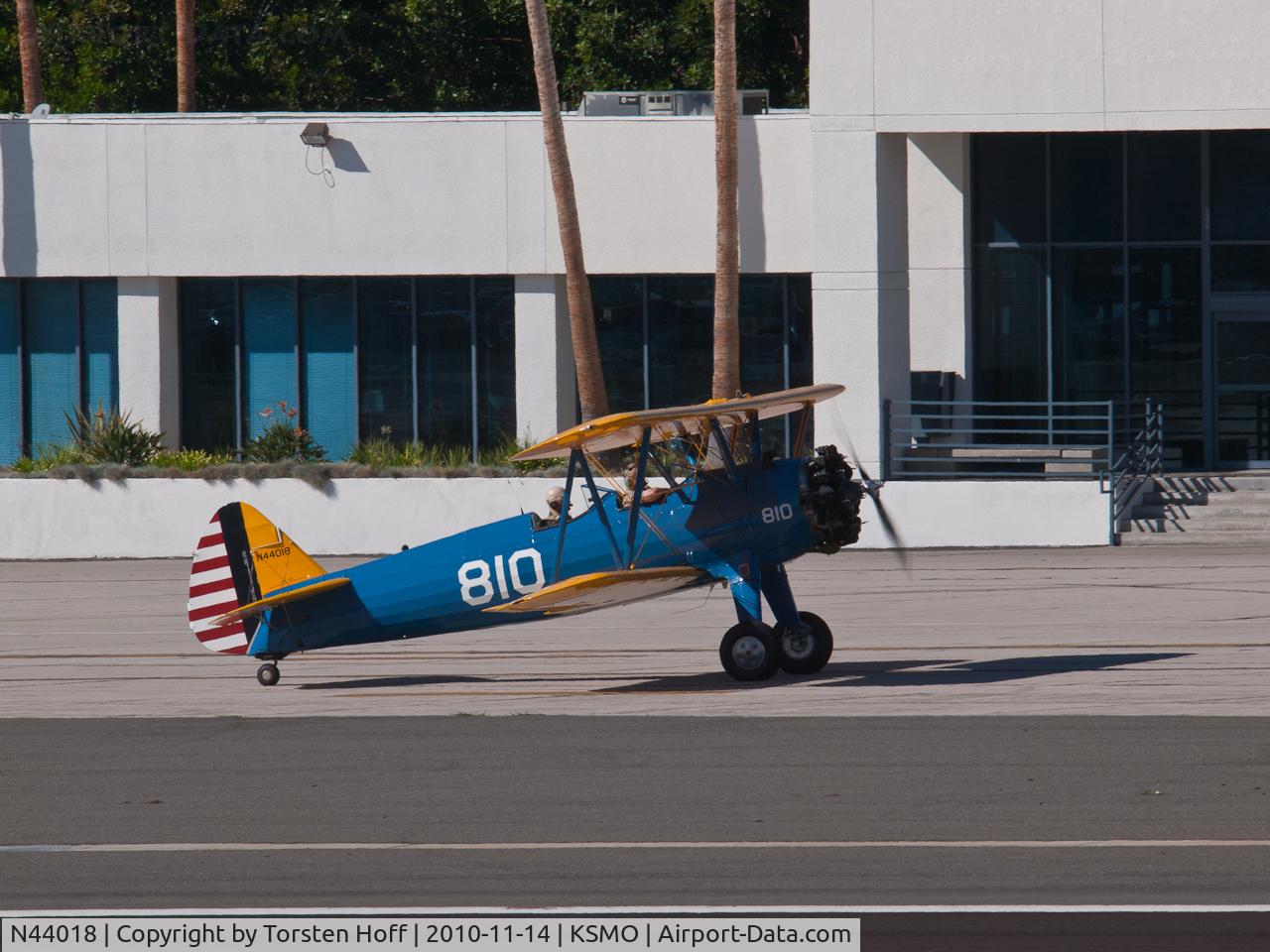 N44018, 1943 Boeing A75N1(PT17) C/N 75-4726, N44018 taxiing