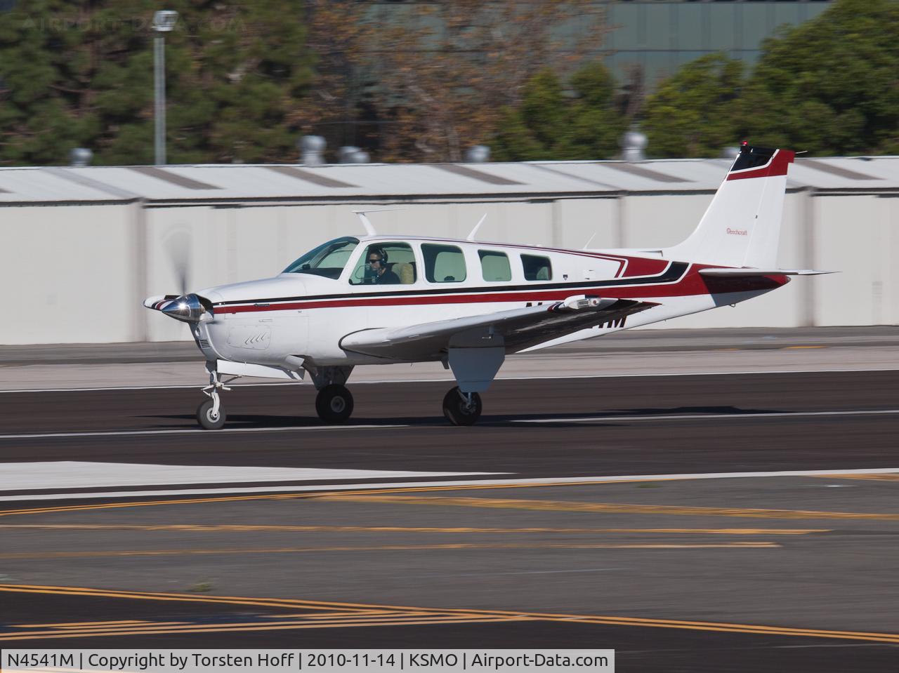 N4541M, 1978 Beech A36 Bonanza 36 C/N E-1232, N4541M departing from RWY 21