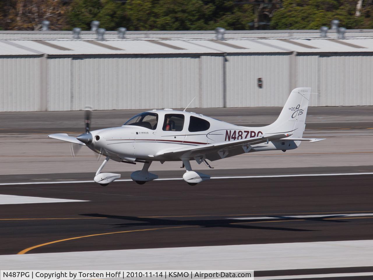N487PG, 2008 Cirrus SR20 C/N 1934, N487PG arriving on RWY 21