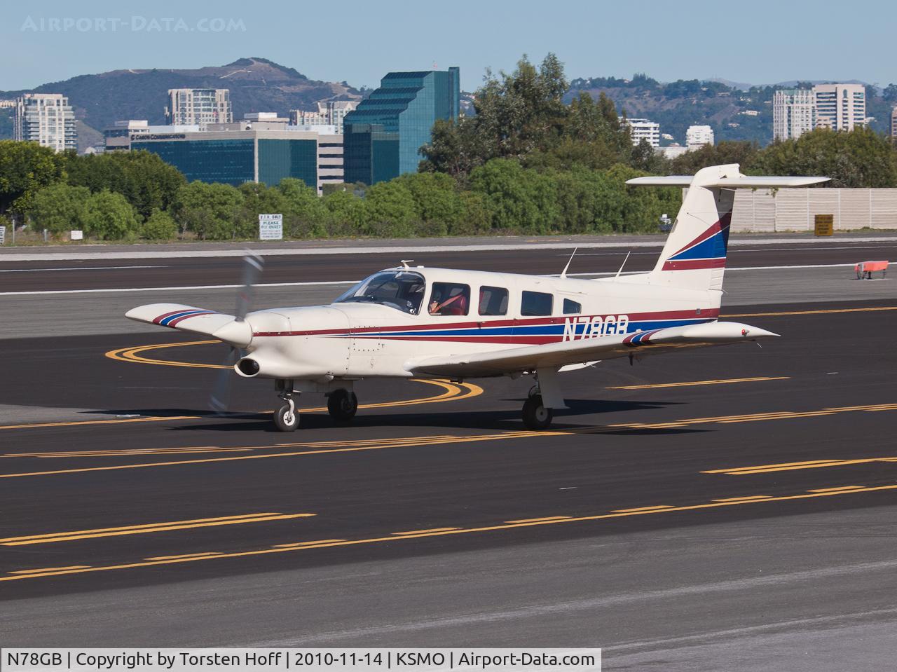 N78GB, 1978 Piper PA-32RT-300T Turbo Lance II C/N 32R-7887282, N78GB taxiing