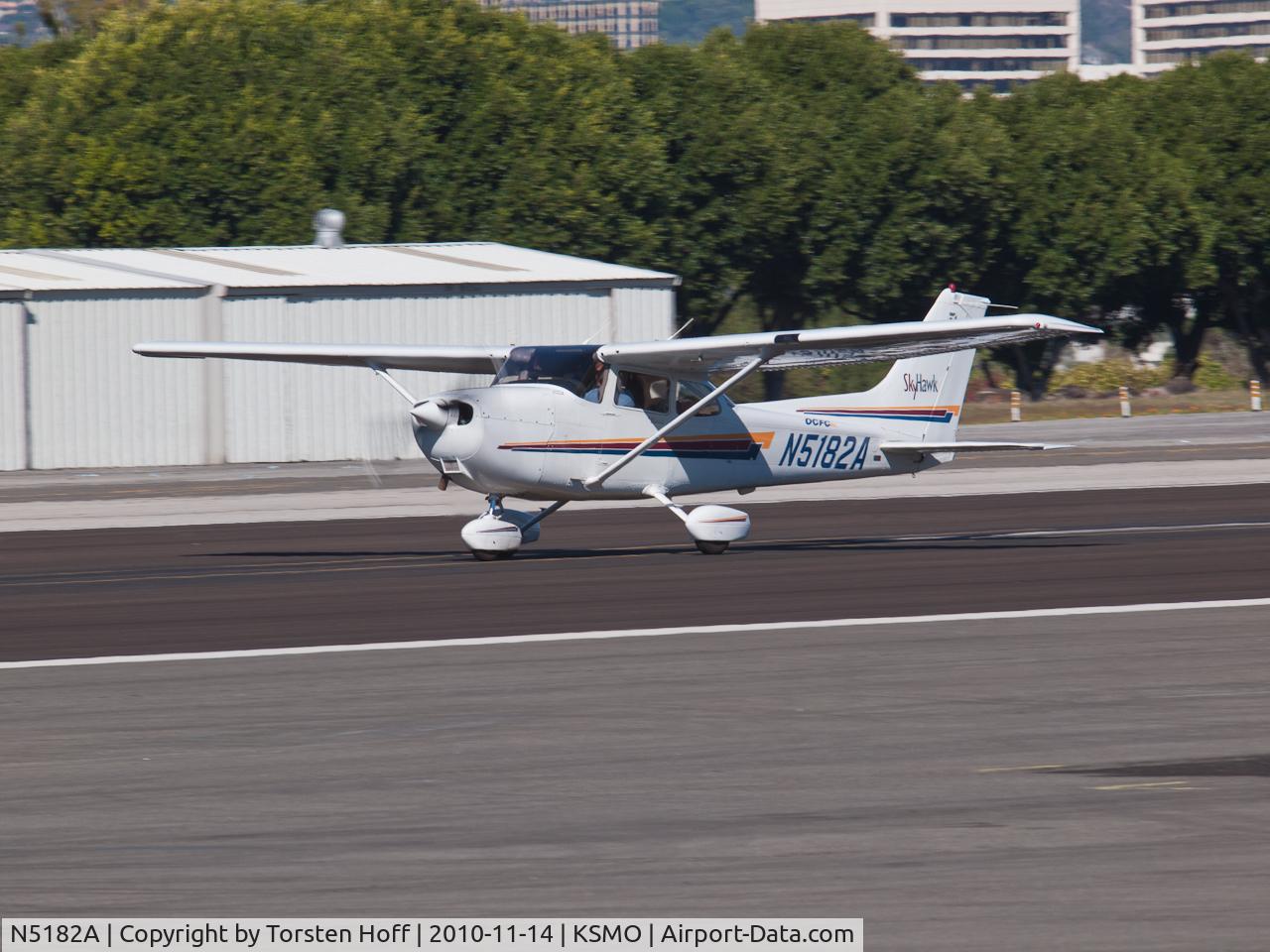 N5182A, 2002 Cessna 172R C/N 17281106, N5182A departing from RWY 21