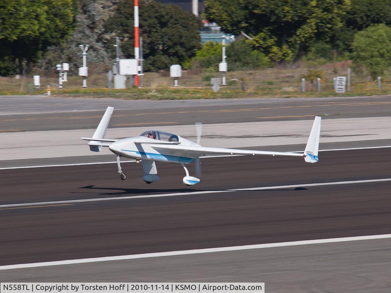 N558TL, 1989 Rutan Long-EZ C/N 1838L, N558TL arriving on RWY 21