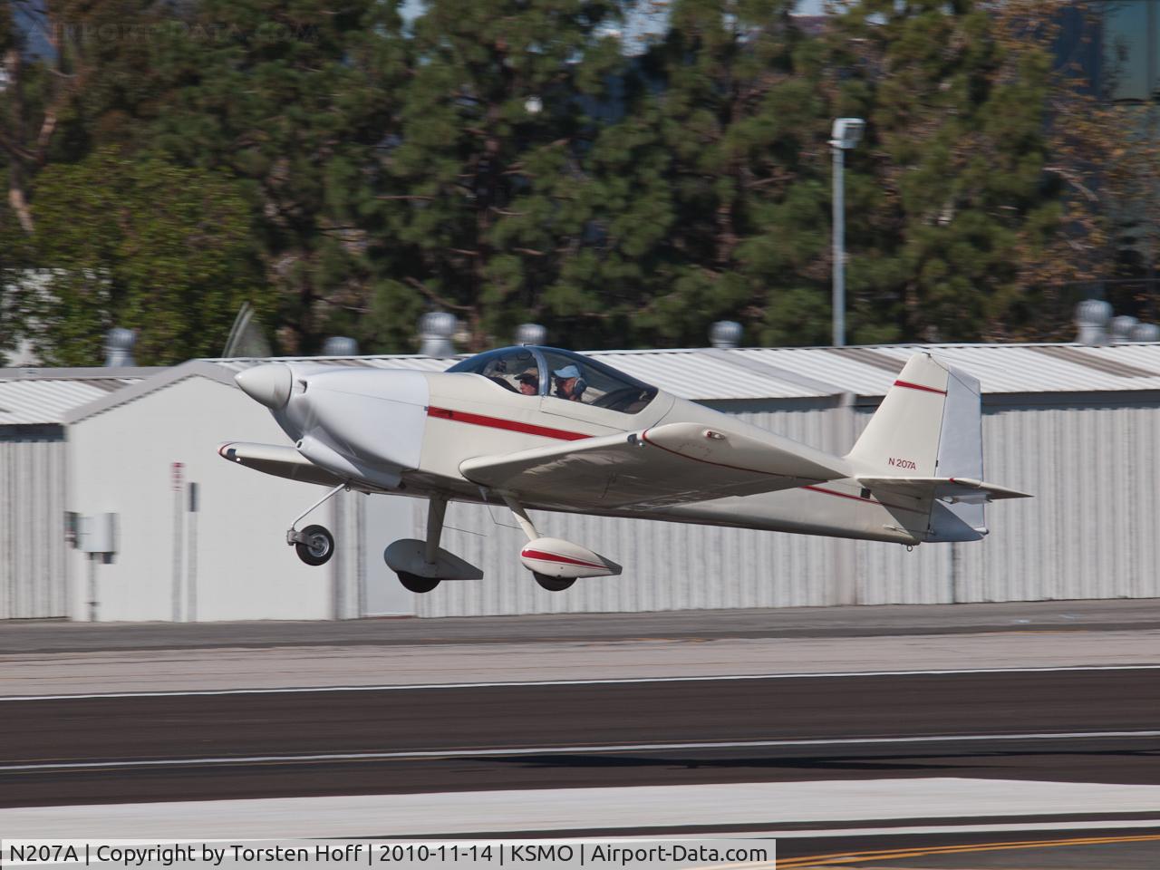 N207A, 1993 Vans RV-6A C/N 20430, N207A departing from RWY 21