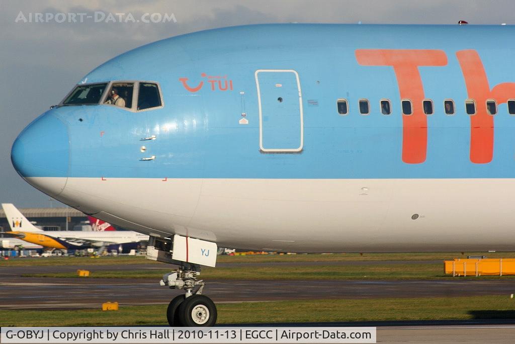 G-OBYJ, 2000 Boeing 767-304 C/N 29384, Thomson B767 lining up on RW23L