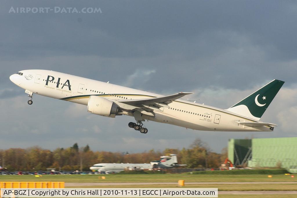 AP-BGZ, 2005 Boeing 777-240/LR C/N 33782, PIA B777 departing from RW23R