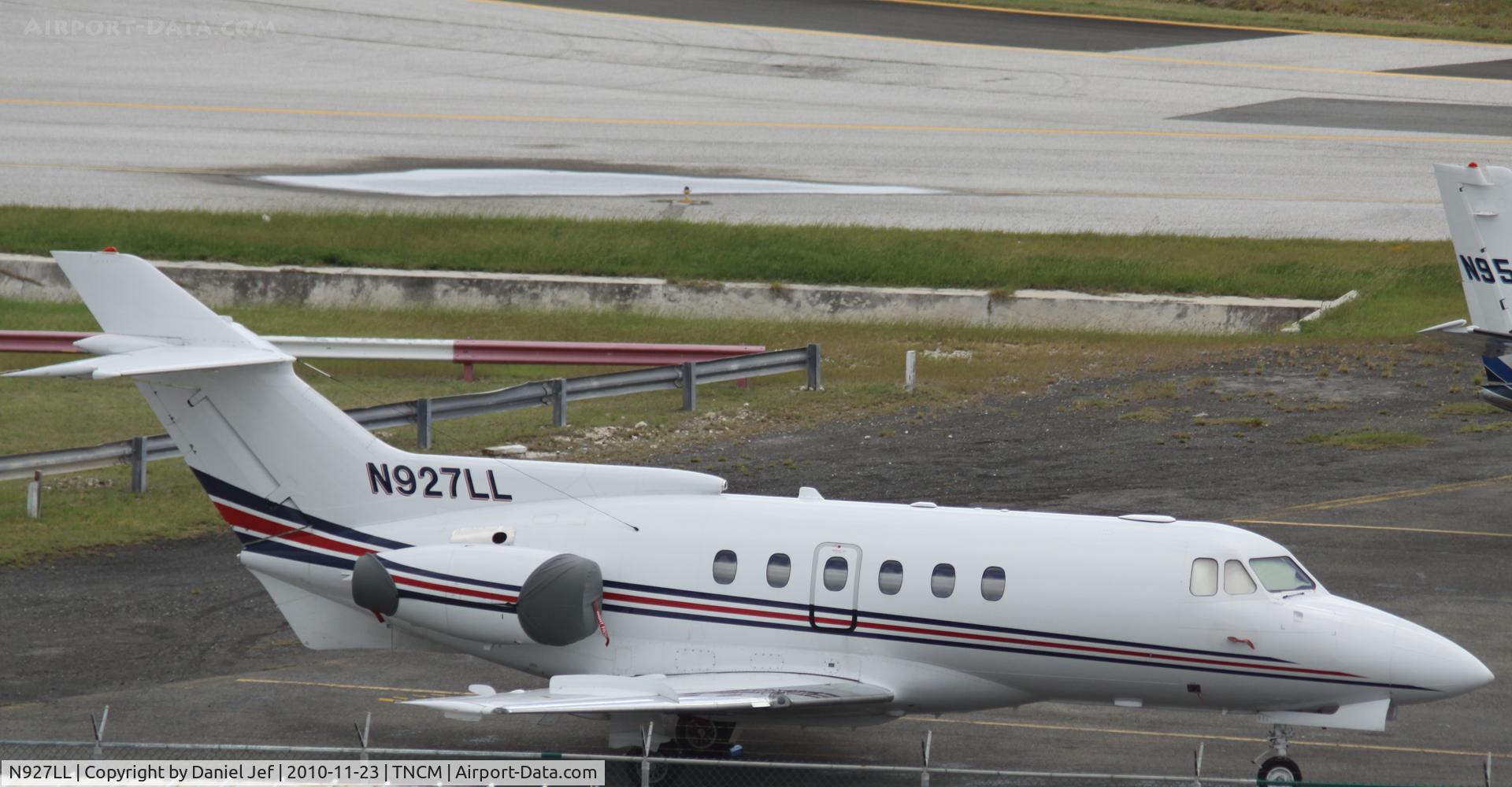 N927LL, 1981 British Aerospace HS 125-700A C/N NA0296, N927LL park at the cargo ramp