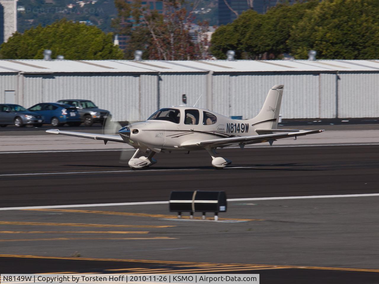 N8149W, 2003 Cirrus SR22 C/N 0695, N8149W departing from RWY 21