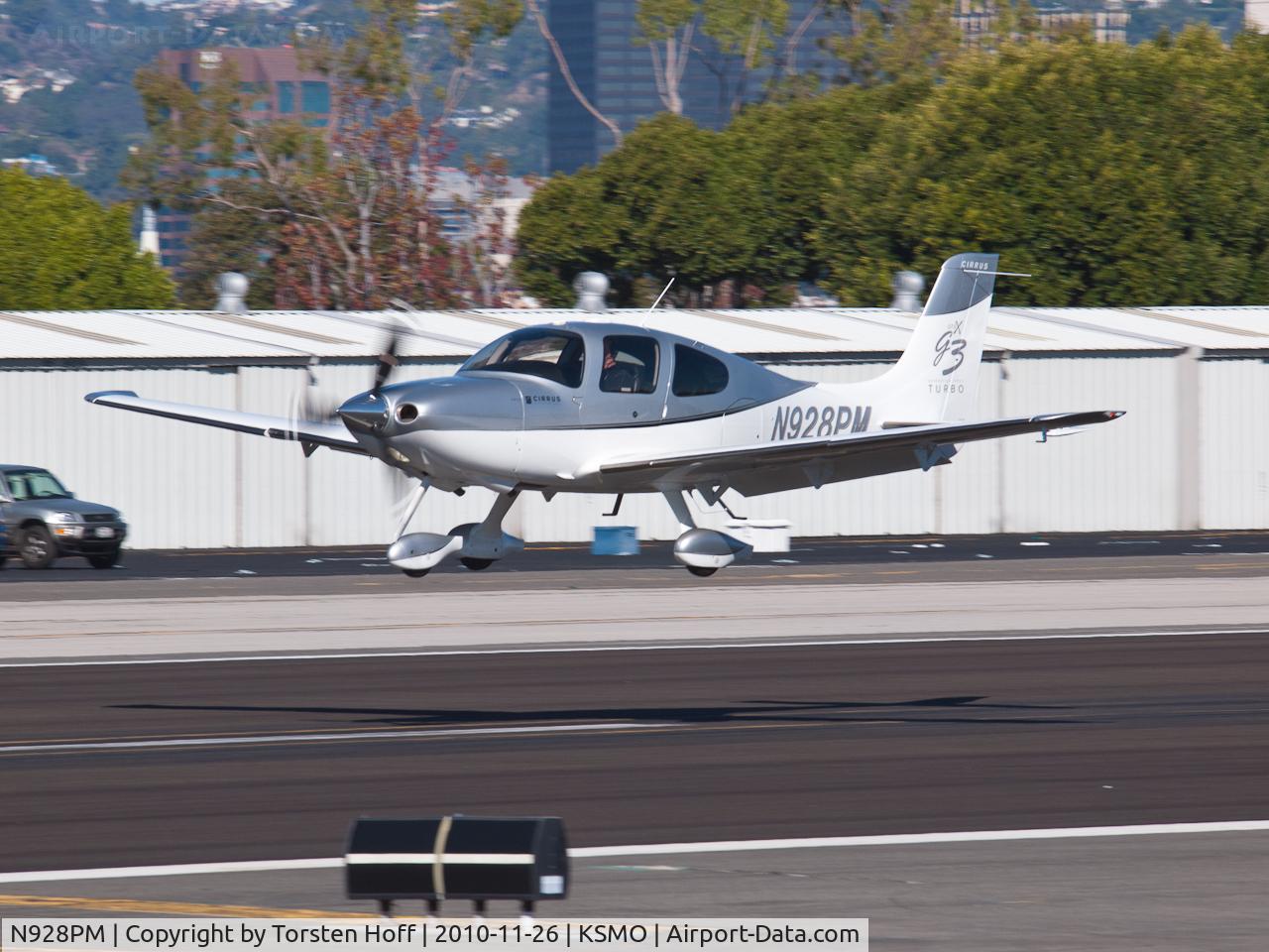 N928PM, 2007 Cirrus SR22 G3 GTSX Turbo C/N 2712, N928PM arriving on RWY 21
