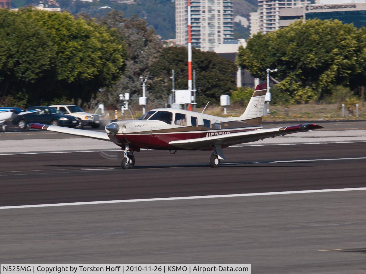 N525MG, 1999 Piper PA-32R-301T Turbo Saratoga C/N 3257118, N525MG departing from RWY 21