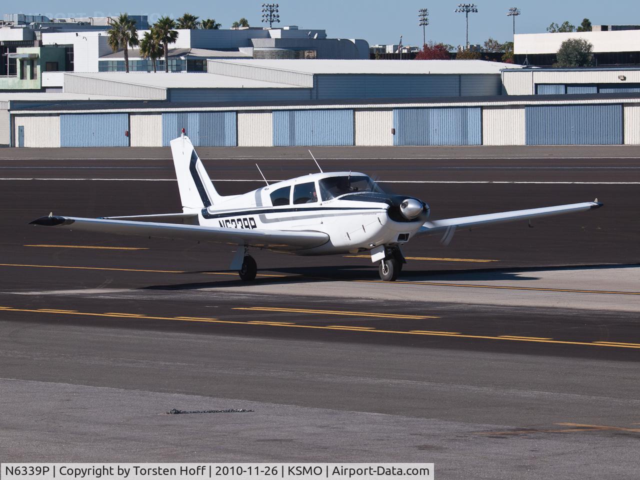 N6339P, 1959 Piper PA-24-180 Comanche Comanche C/N 24-1449, N6339P taxiing