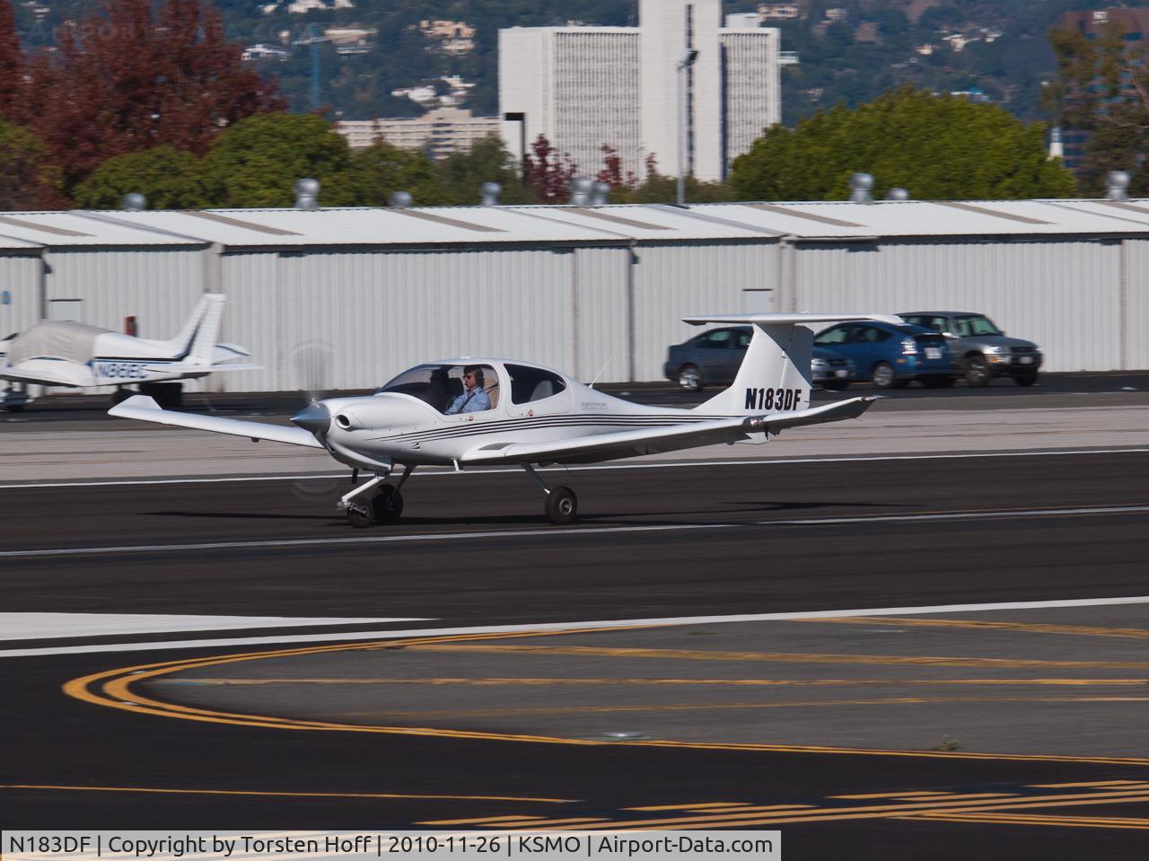 N183DF, 2004 Diamond DA-40 Diamond Star C/N 40.385, N183DF arriving on RWY 21