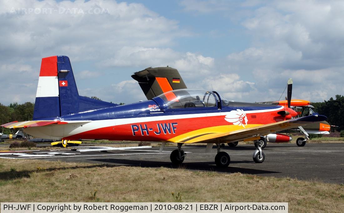 PH-JWF, 1987 Pilatus PC-7 Turbo Trainer C/N 520, Oostmalle Fly in.21-08-2010