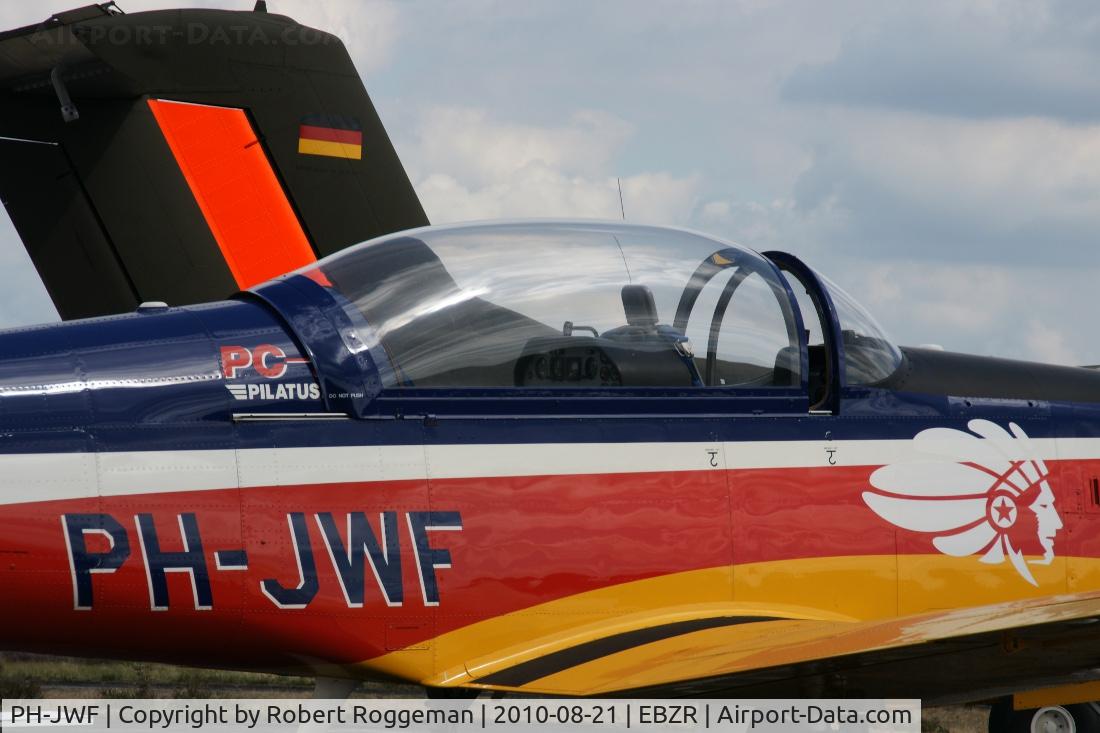 PH-JWF, 1987 Pilatus PC-7 Turbo Trainer C/N 520, Oostmalle Fly in.21-08-2010